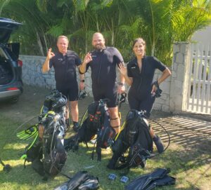 scuba divers in canasí cuba